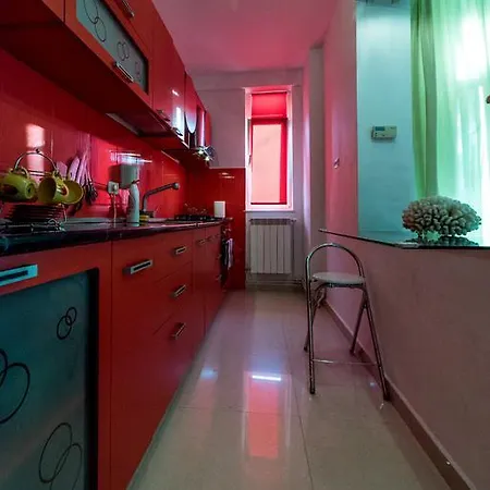 Red Apartament *
